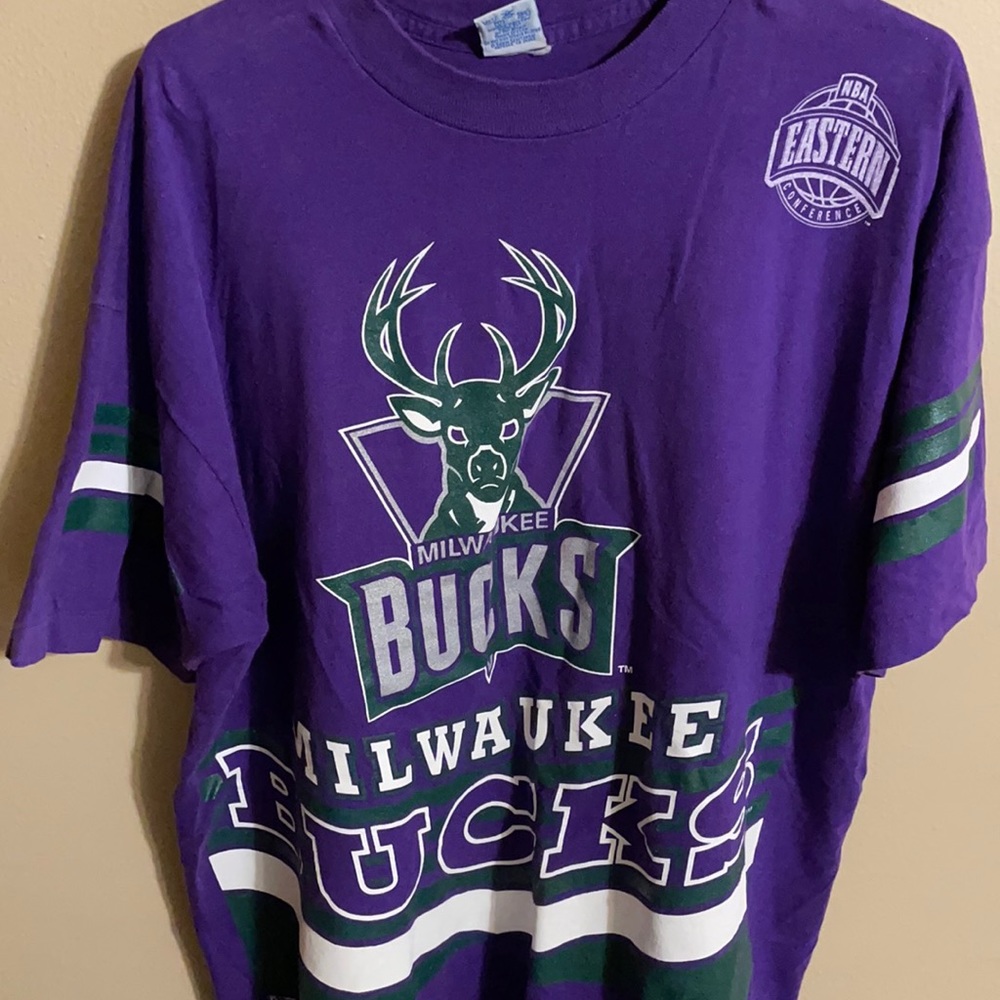 Vintage Milwaukee Bucks shirt
